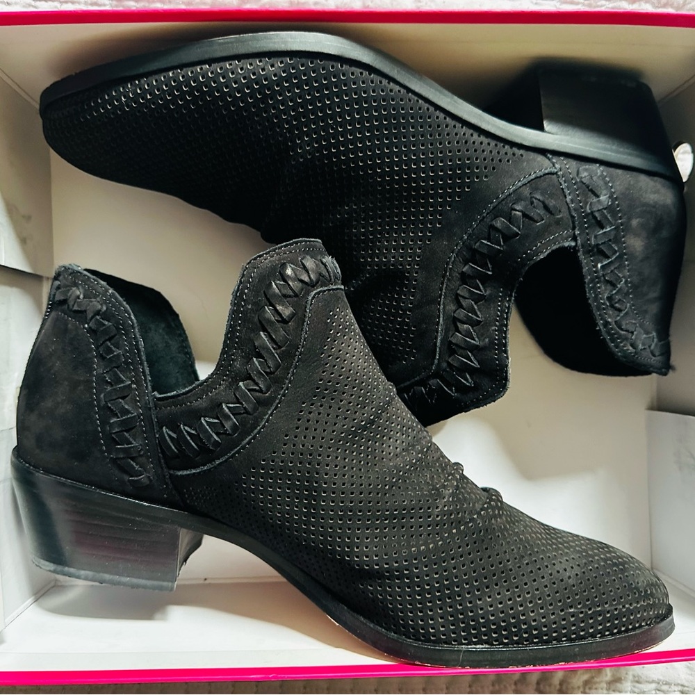 Vince Camuto Palmina Nubuck Ankle Booties